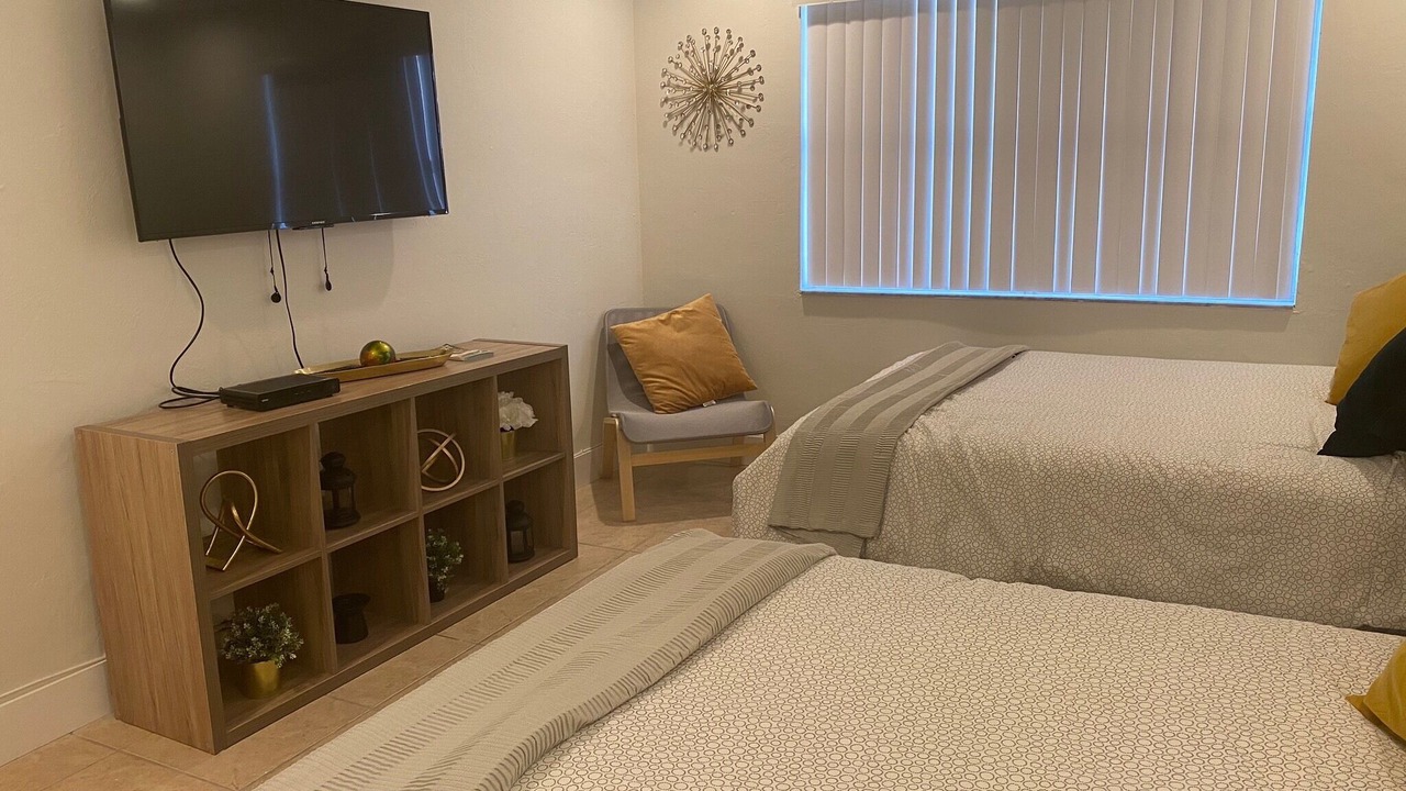 Photo of Bedroom in Royal Poinciana