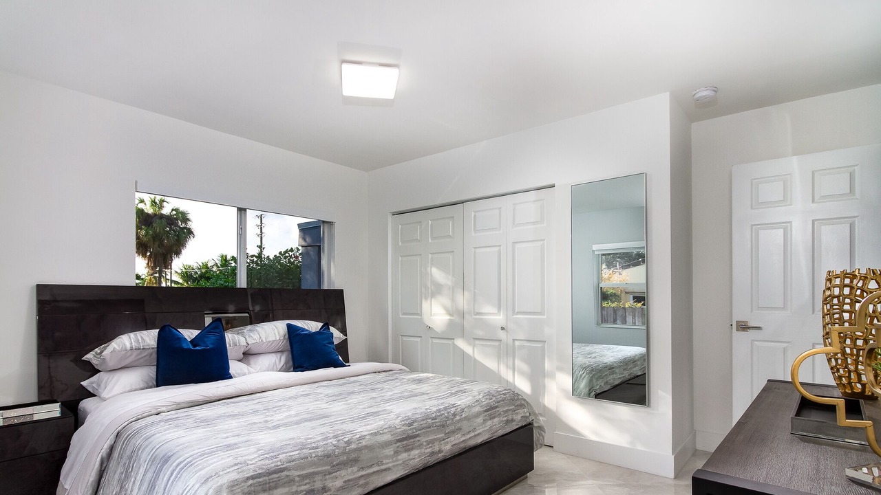 Photo of Bedroom in Royal Poinciana