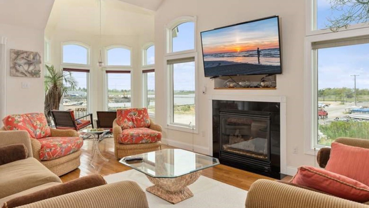 Photo of Livingroom in Shawcrest