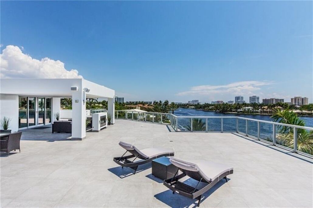 Photo of Patio Balcony in Bay Colony