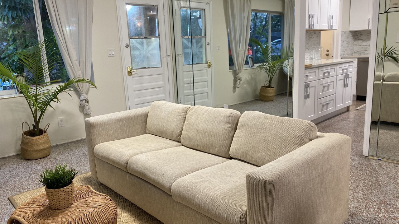 Photo of Livingroom in Deerfield Beach