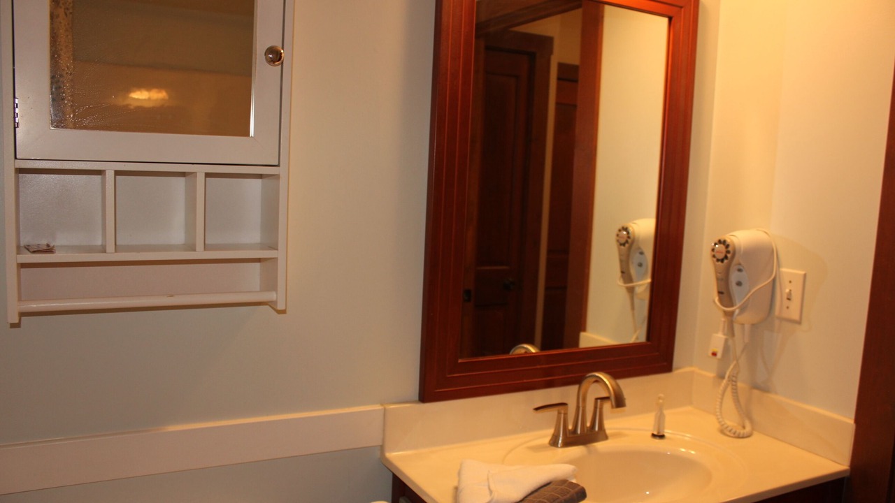 Photo of Bathroom in Edray