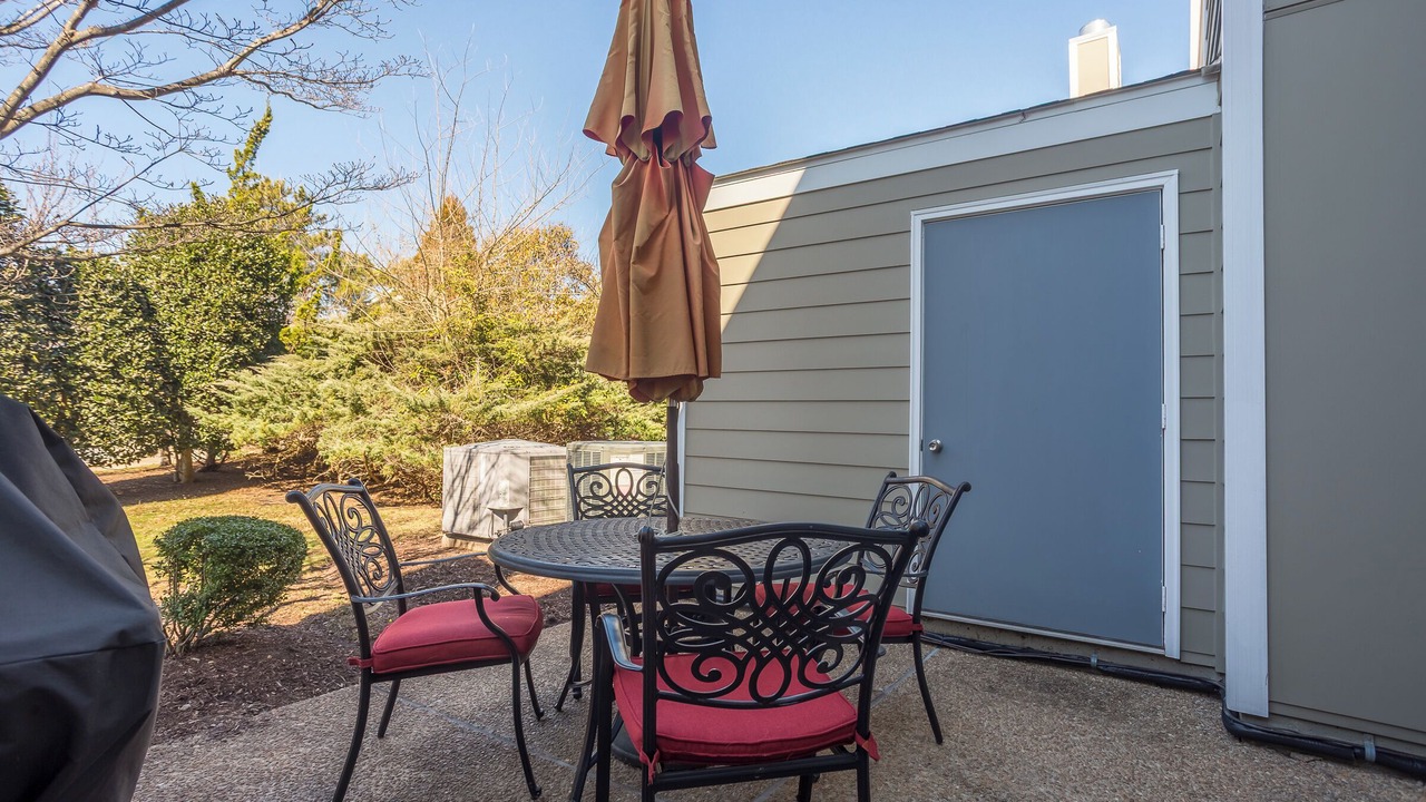 Photo of Outdoor in Country Club Estates