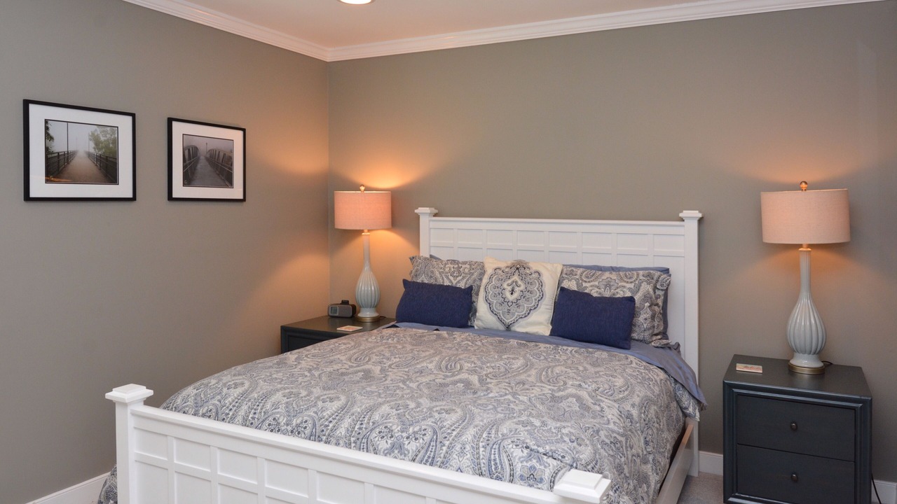 Photo of Bedroom in Country Club Estates