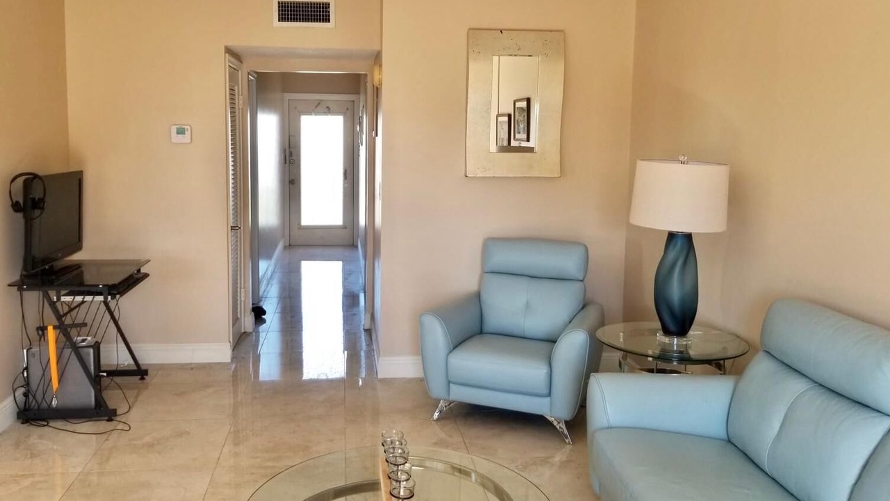 Photo of Livingroom in Lauderdale-by-the-Sea