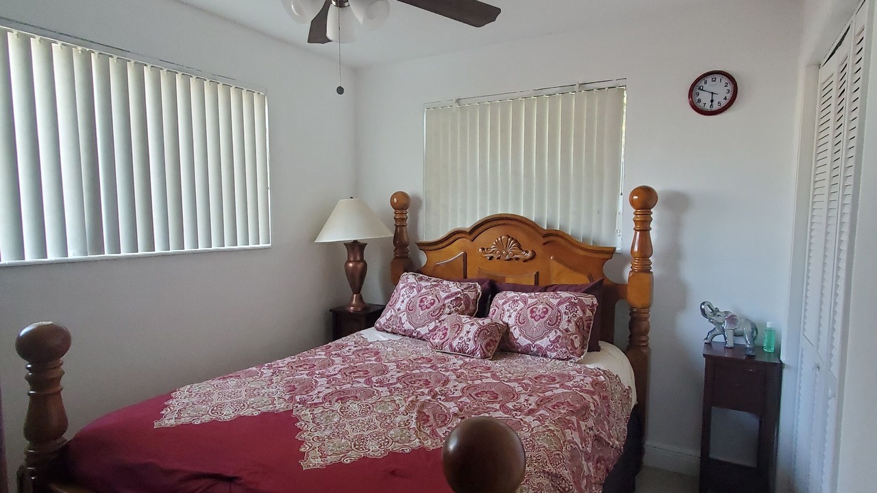 Photo of Bedroom in Miami Gardens