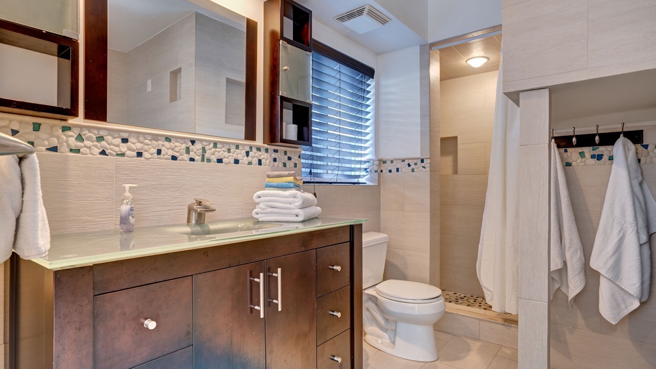 Photo of Bathroom in Birch Park Finger Streets