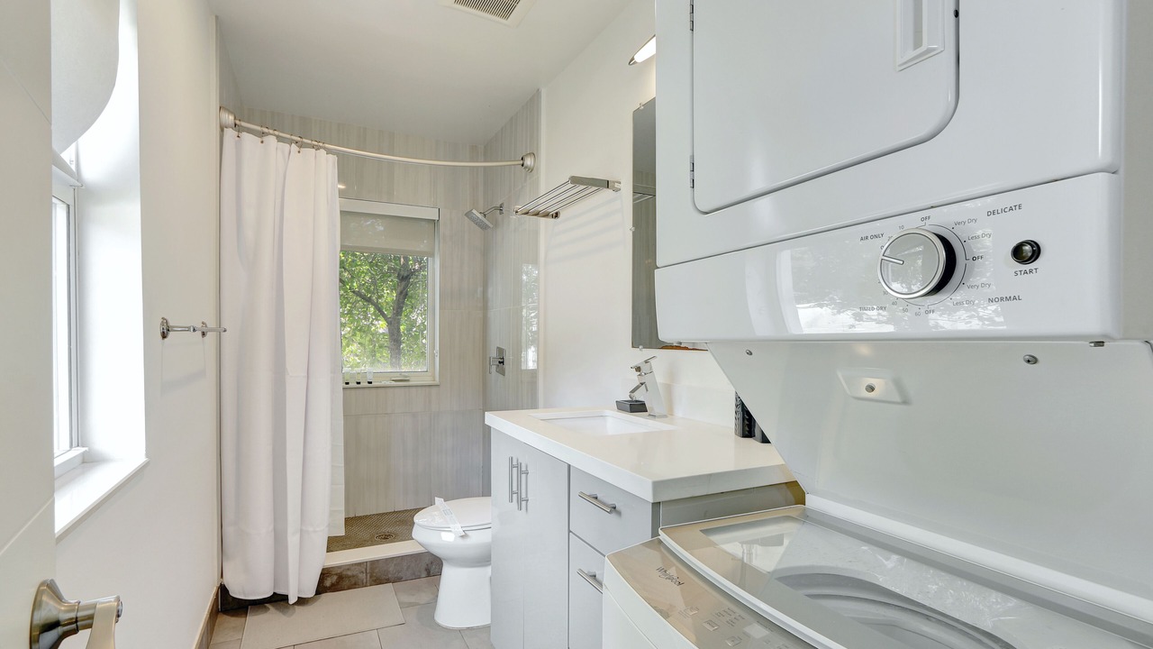 Photo of Bathroom in Highland Garden
