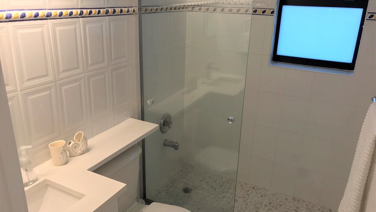 Photo of Bathroom in Hollywood