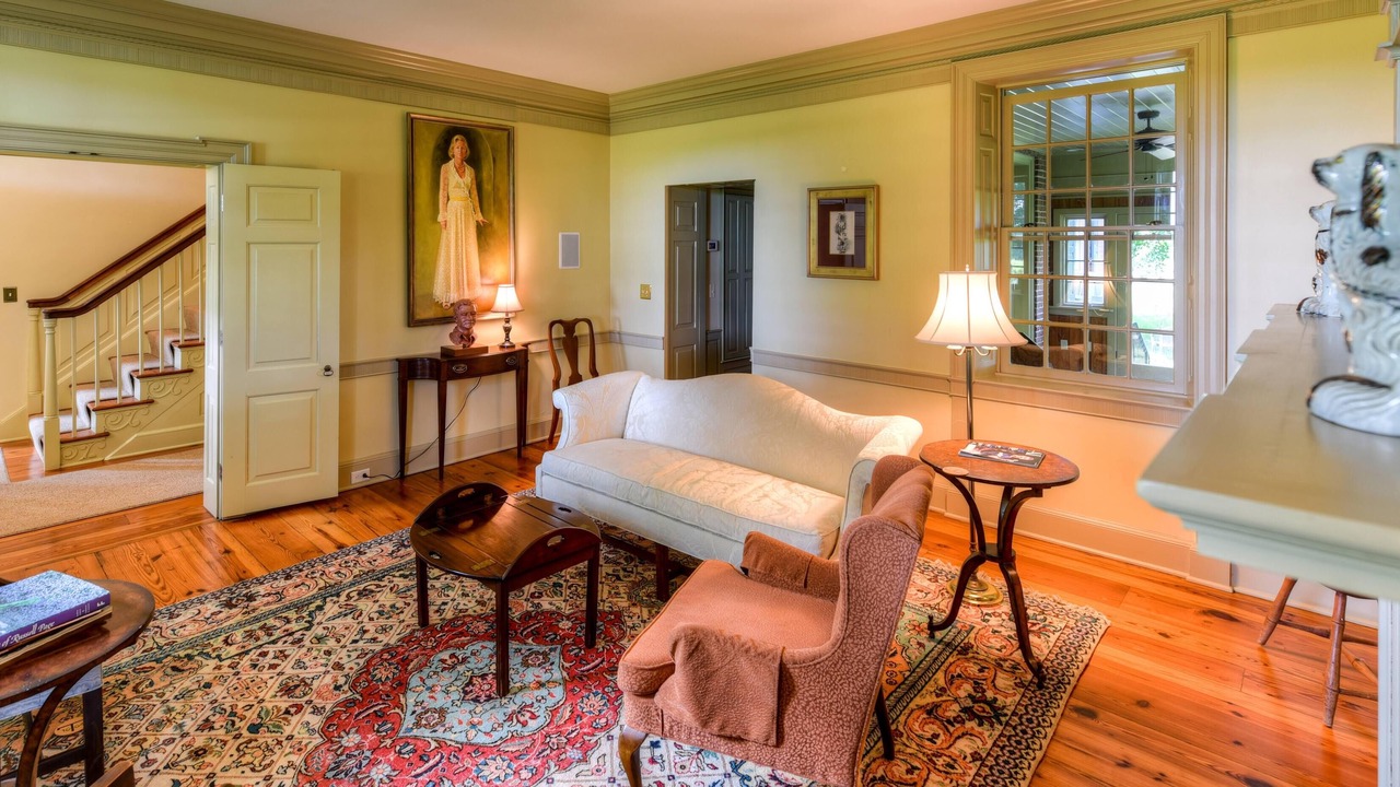 Photo of Livingroom in Chestertown