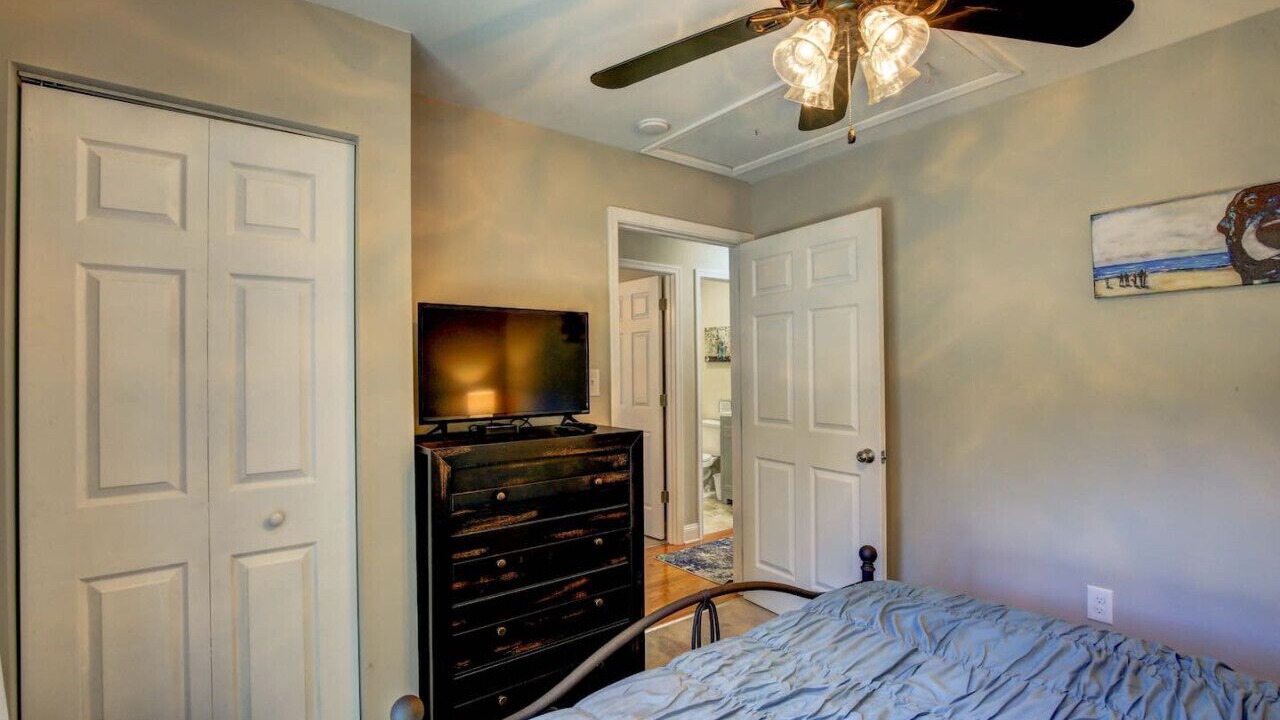 Photo of Bedroom in North Beach