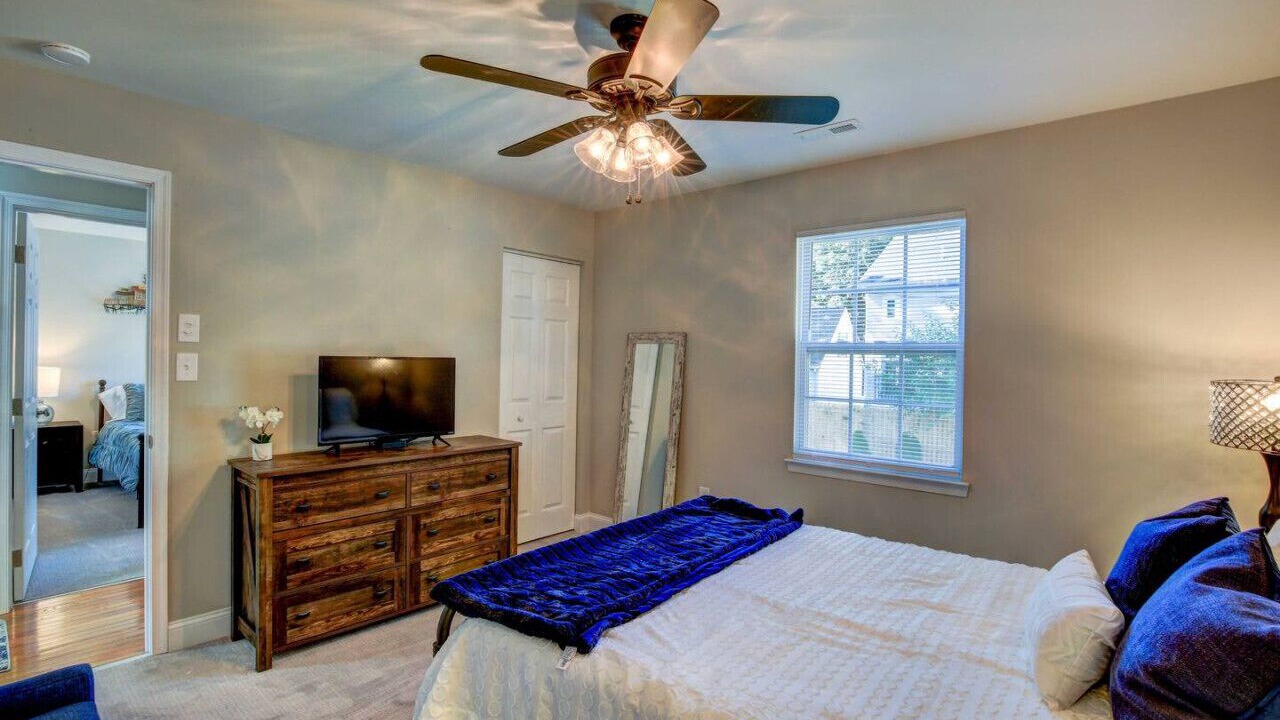 Photo of Bedroom in North Beach