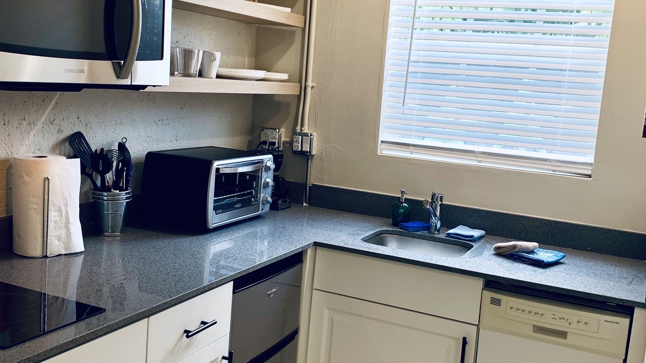 Photo of Kitchen in Royal Poinciana