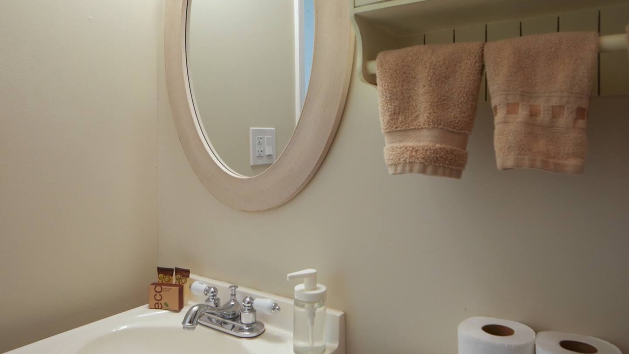 Photo of Bathroom in Royal Poinciana