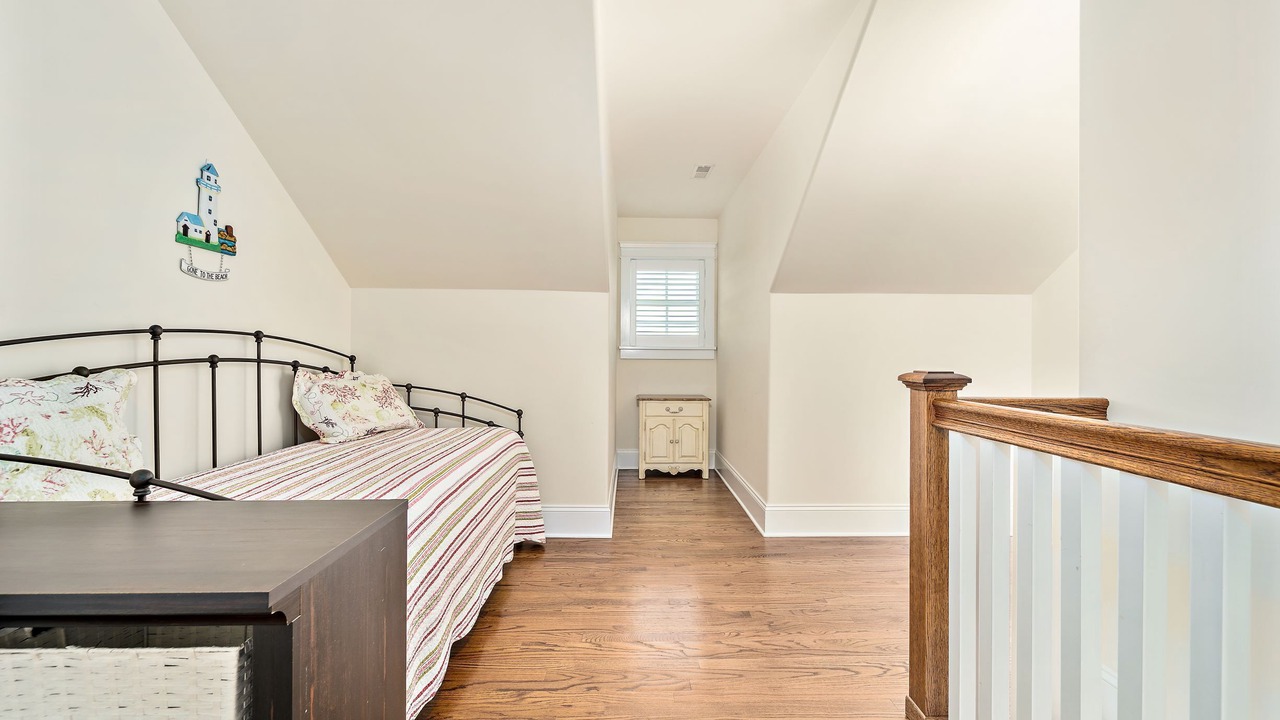 Photo of Bedroom in Admiral Estates