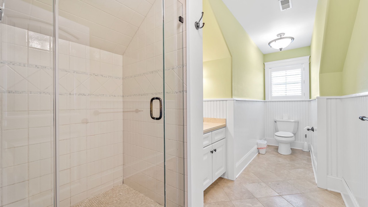 Photo of Bathroom in Admiral Estates