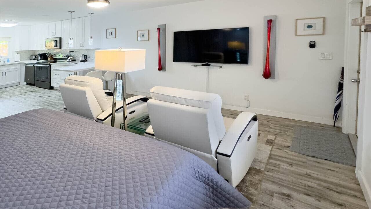 Photo of Bedroom in Pompano Beach