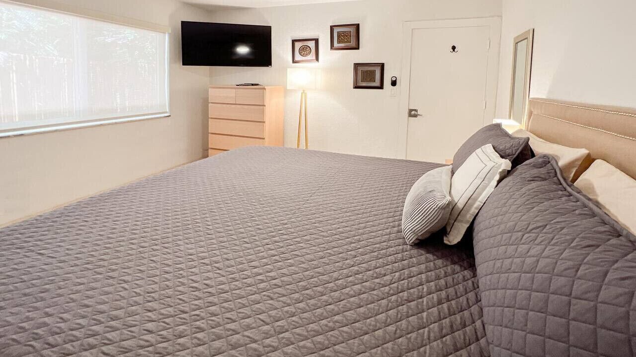 Photo of Bedroom in Pompano Beach