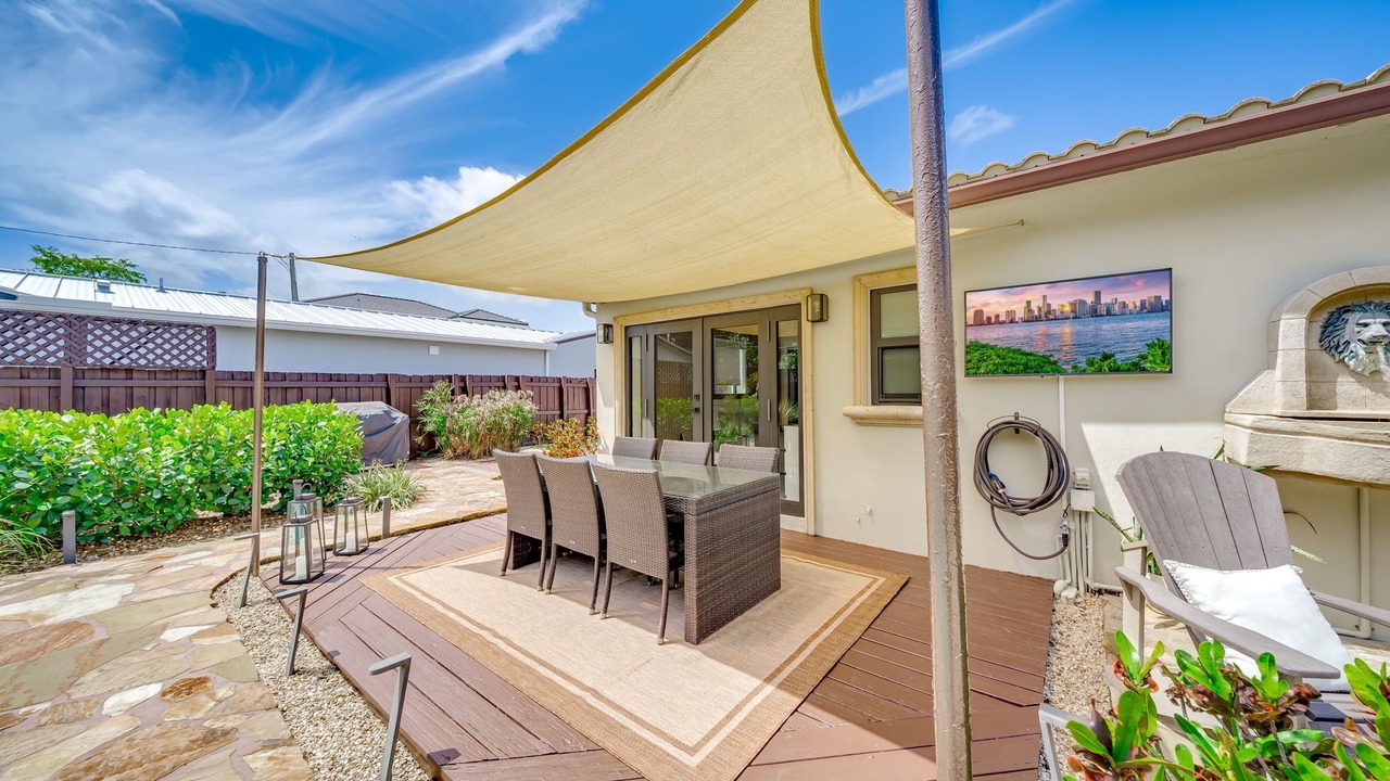 Photo of Outdoor in Poinsettia Heights