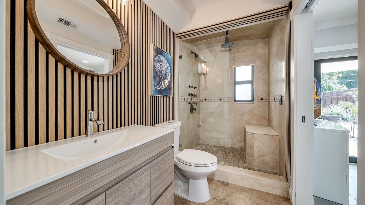 Photo of Bathroom in Poinsettia Heights