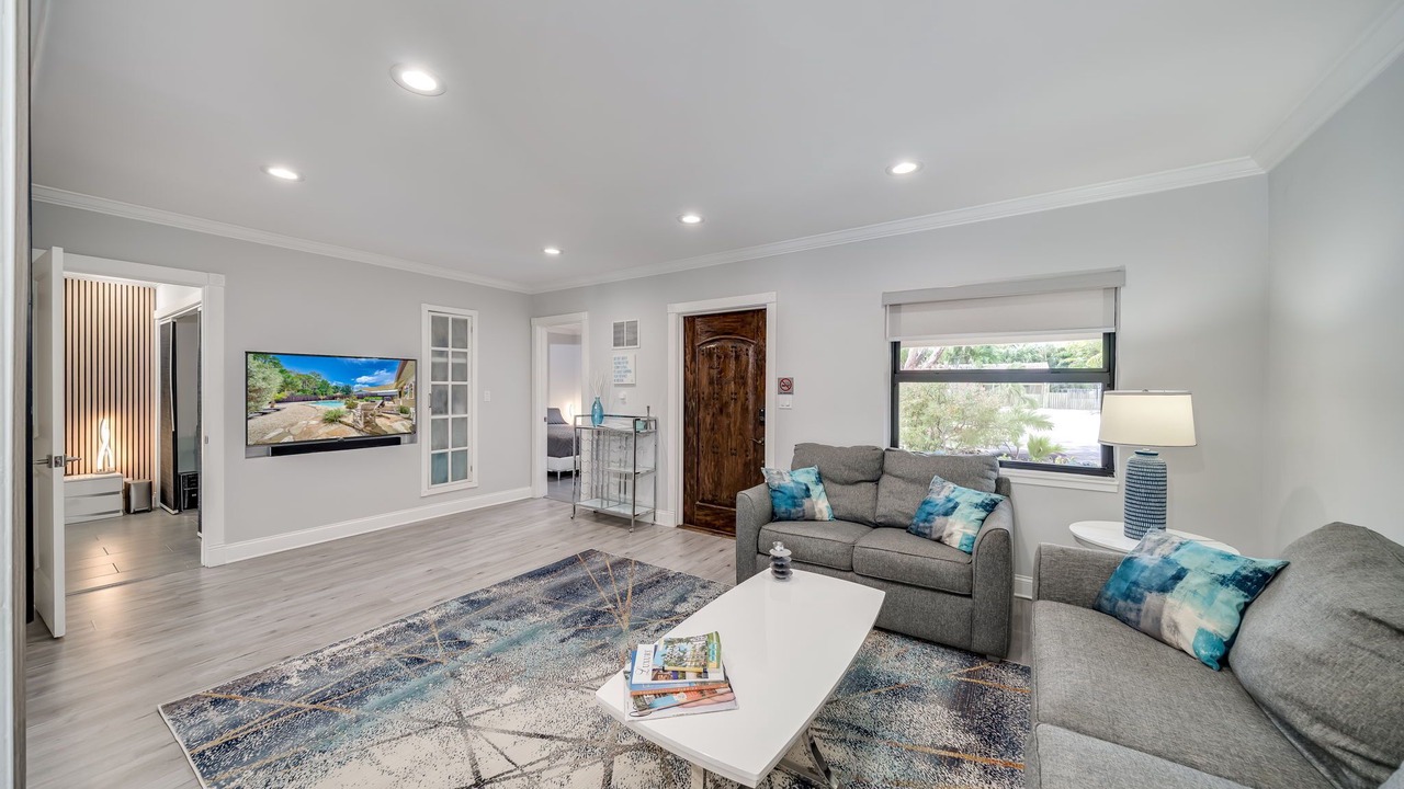 Photo of Livingroom in Poinsettia Heights