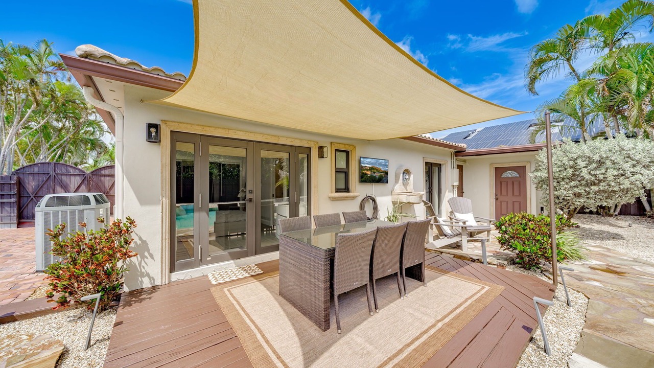 Photo of Outdoor in Poinsettia Heights