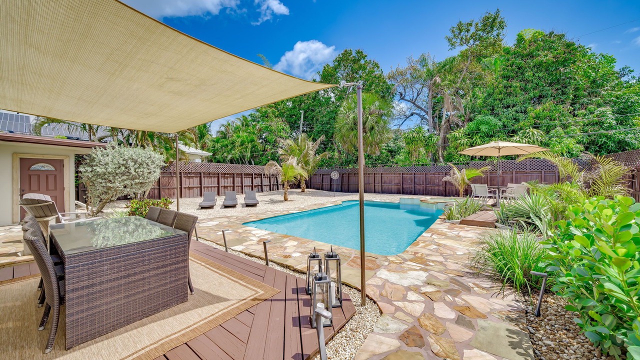 Photo of Outdoor in Poinsettia Heights