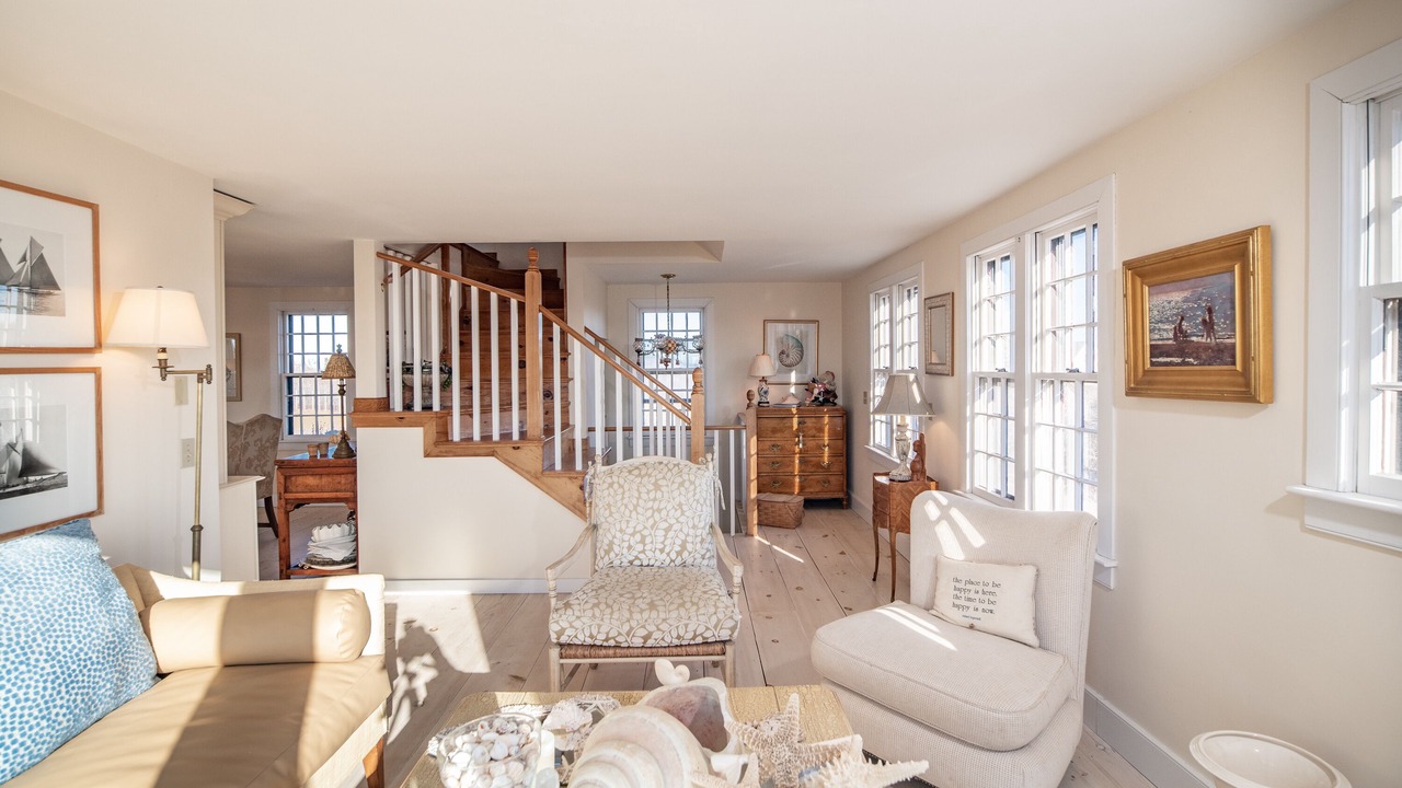 Photo of Livingroom in Tom Nevers