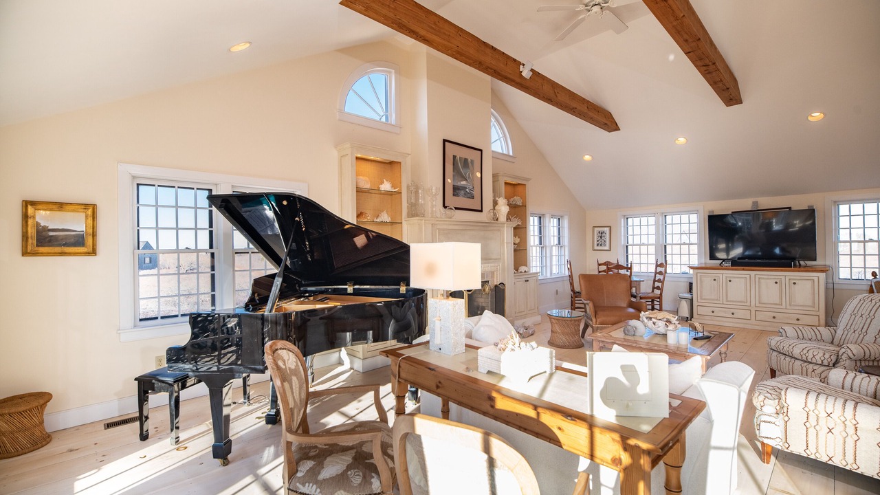Photo of Livingroom in Tom Nevers
