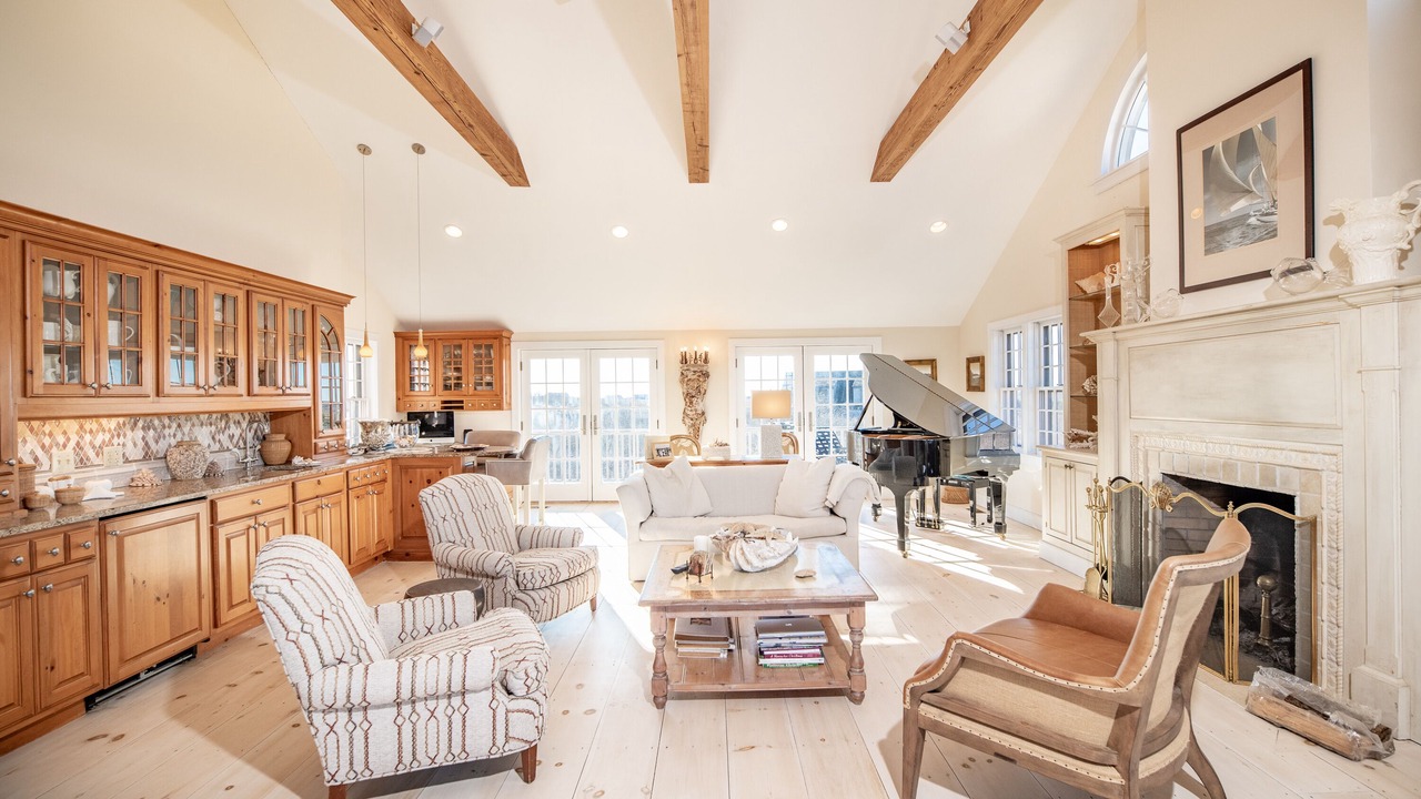 Photo of Livingroom in Tom Nevers