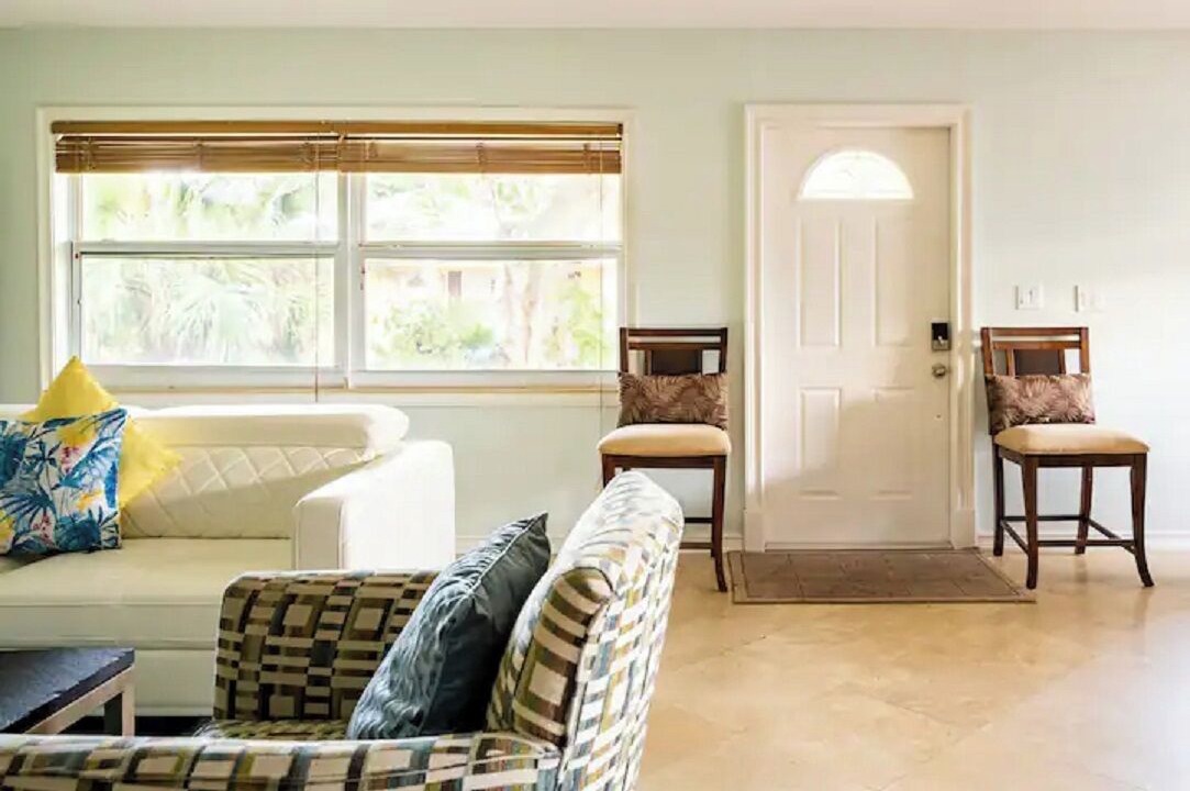 Photo of Livingroom in Highland Beach