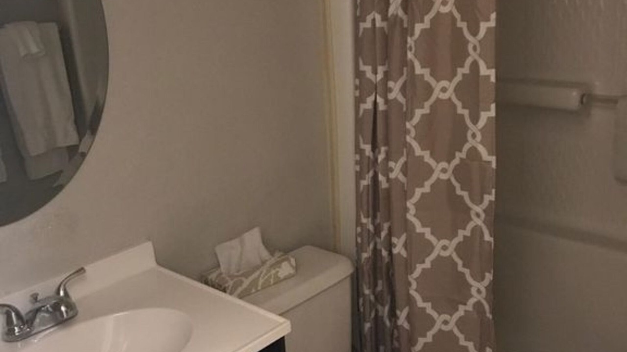 Photo of Bathroom in Edray