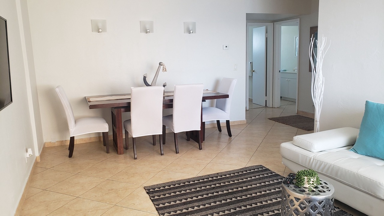 Photo of Livingroom in Hollywood Lakes