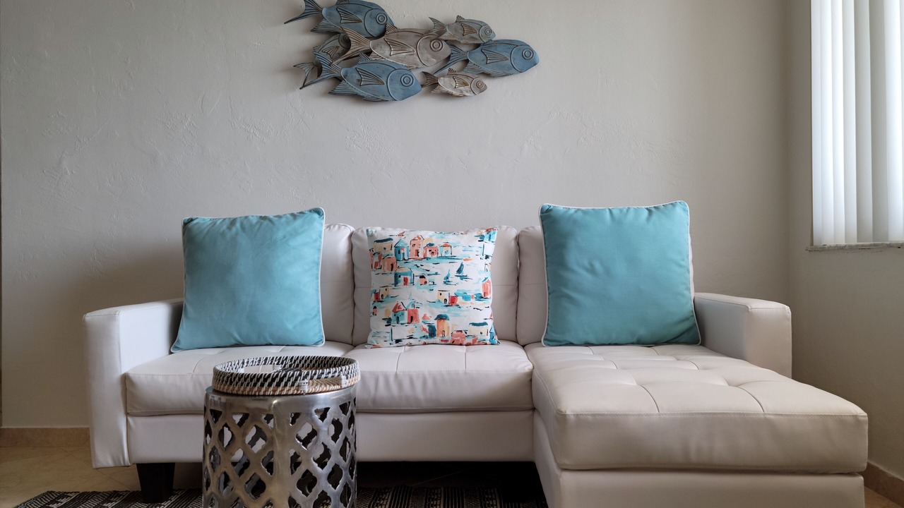 Photo of Livingroom in Hollywood Lakes