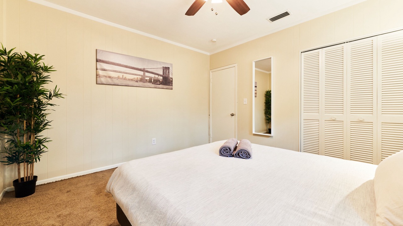 Photo of Bedroom in North Bay Village