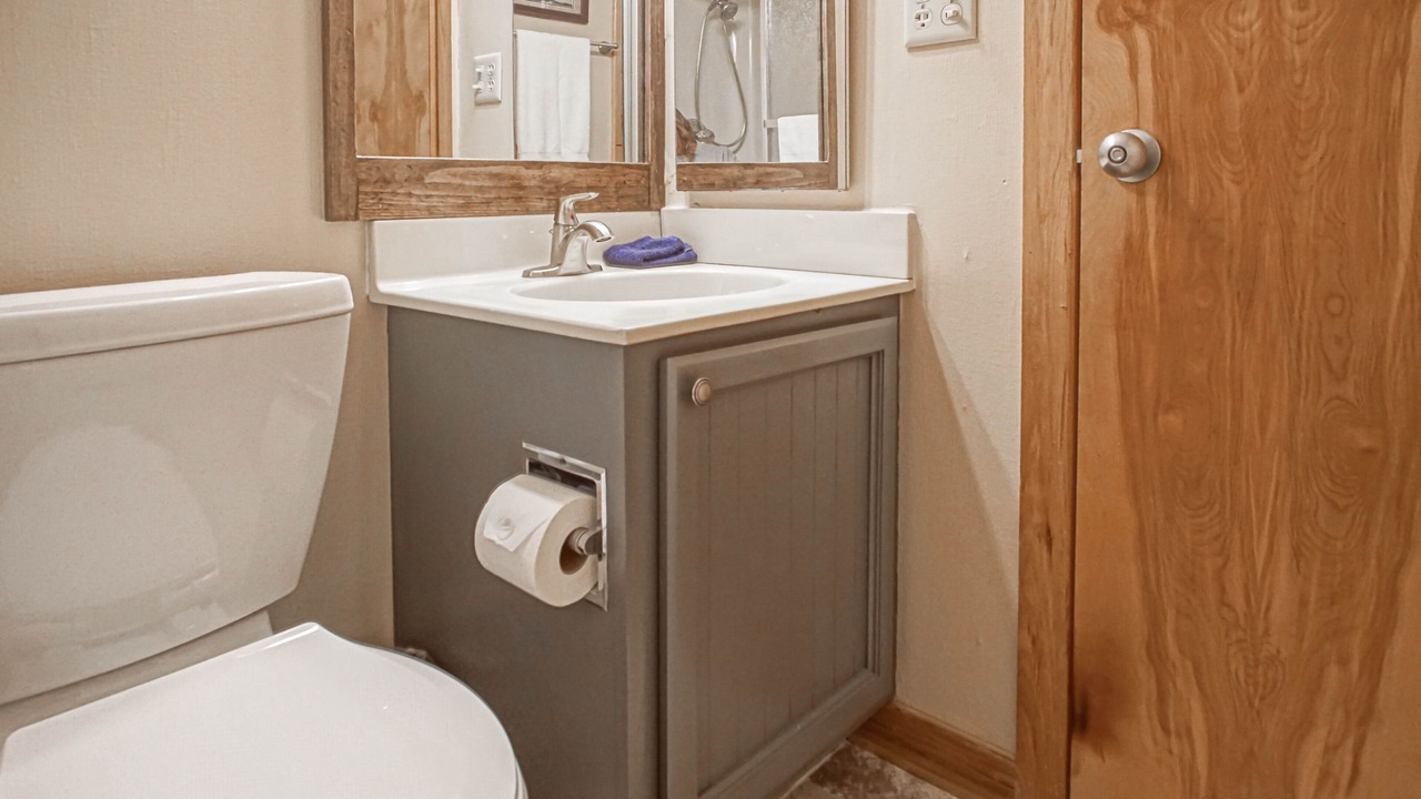 Photo of Bathroom in Edray