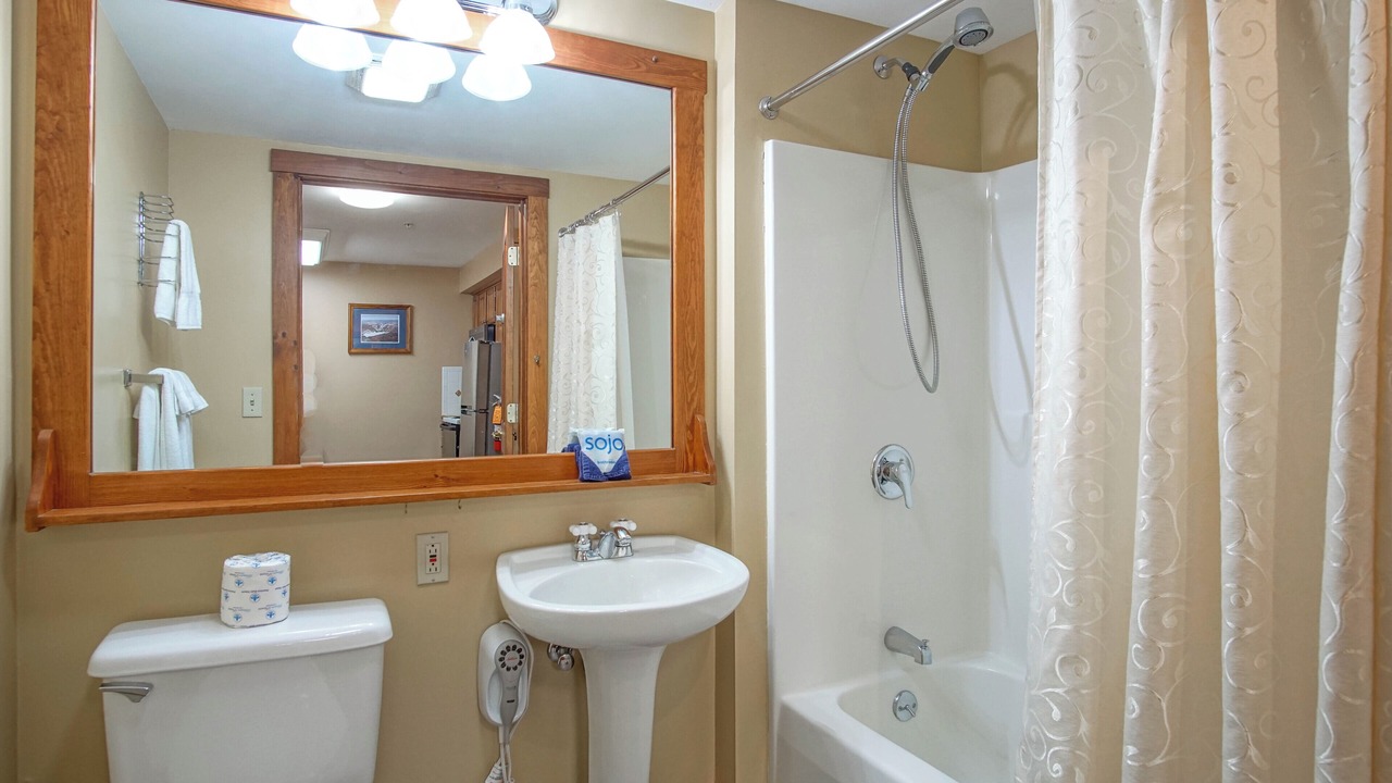 Photo of Bathroom in Edray