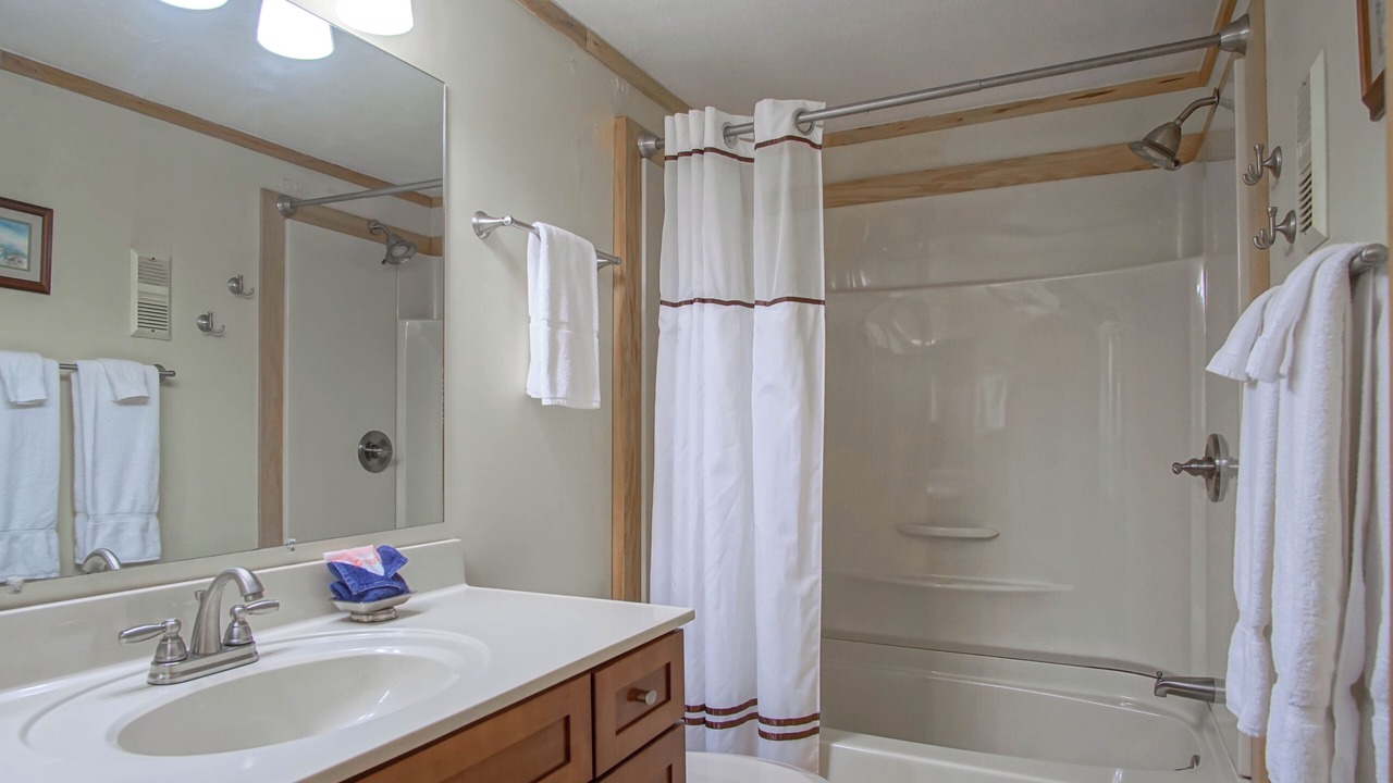 Photo of Bathroom in Edray