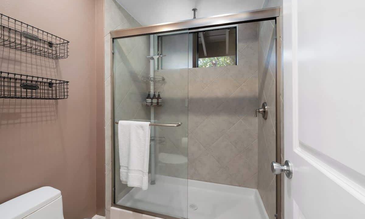 Photo of Bathroom in Warner Center