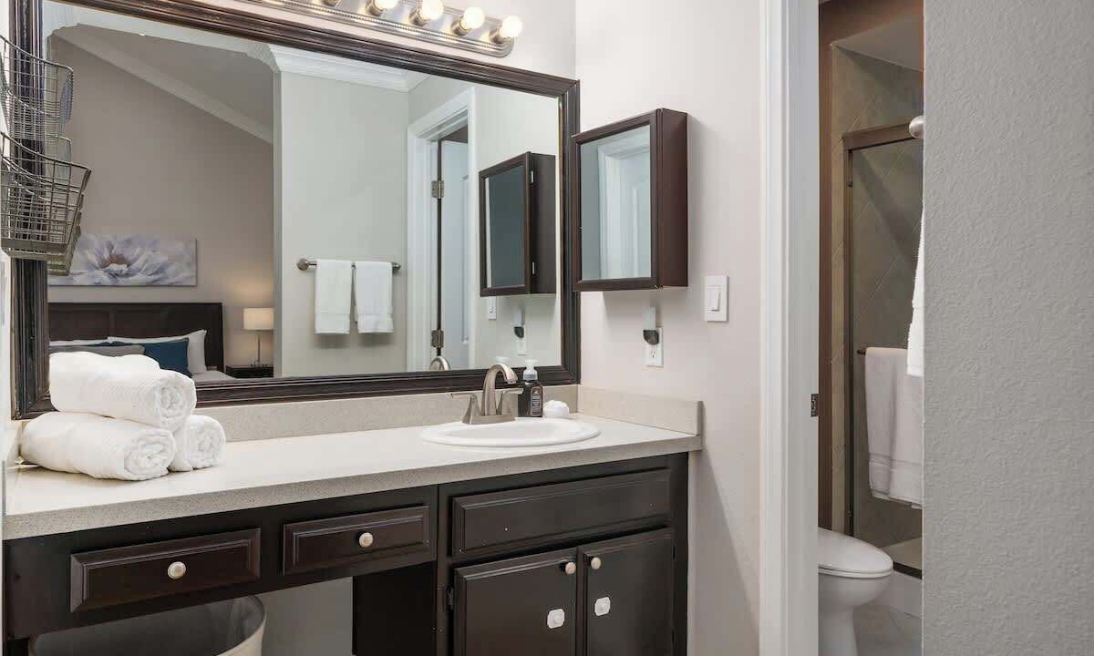 Photo of Bathroom in Warner Center