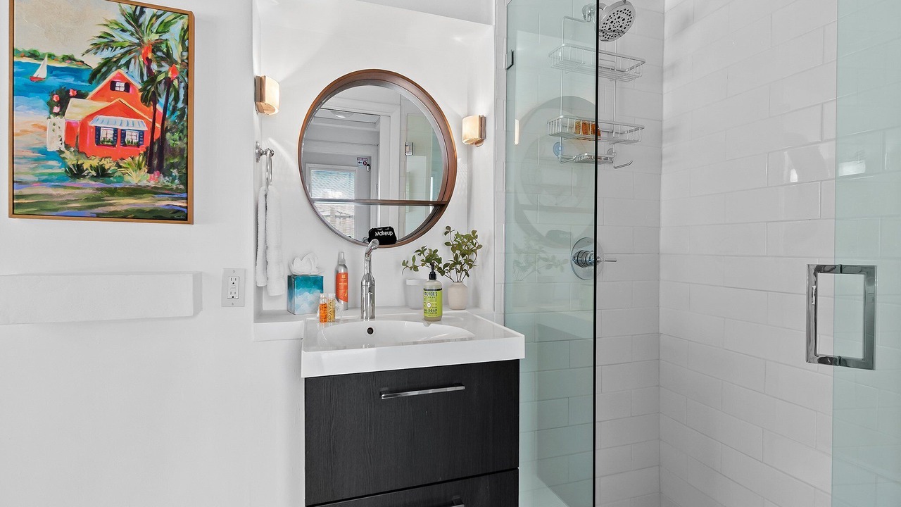 Photo of Bathroom in Poinsettia Heights