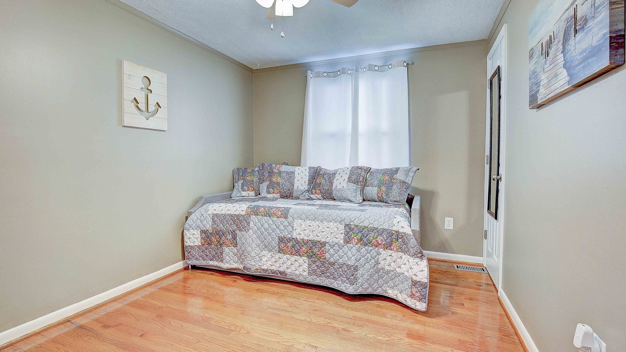 Photo of Bedroom in North Beach