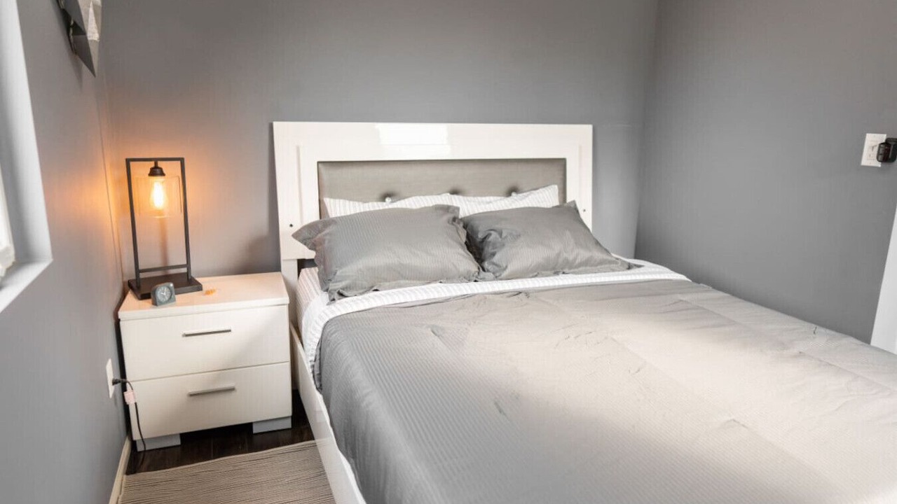 Photo of Bedroom in NoHo Arts District