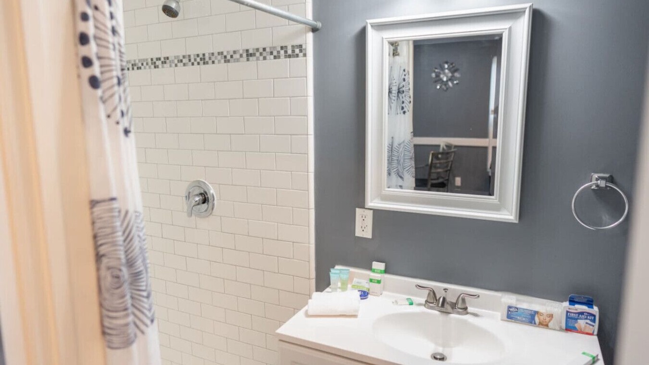 Photo of Bathroom in NoHo Arts District
