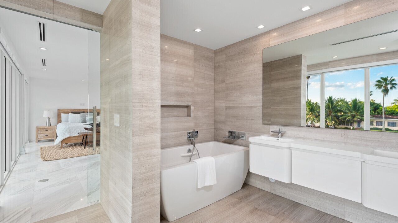 Photo of Bathroom in North Bay Village