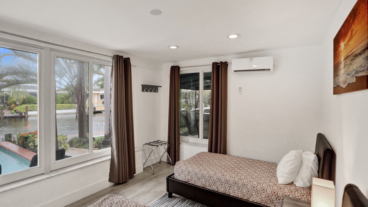Photo of Bedroom in Pompano Isles