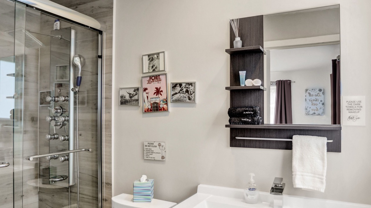 Photo of Bathroom in Pompano Isles
