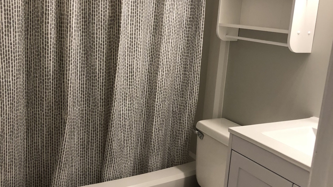 Photo of Bathroom in Edray