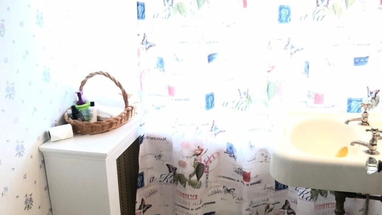 Photo of Bathroom in St. Leonard