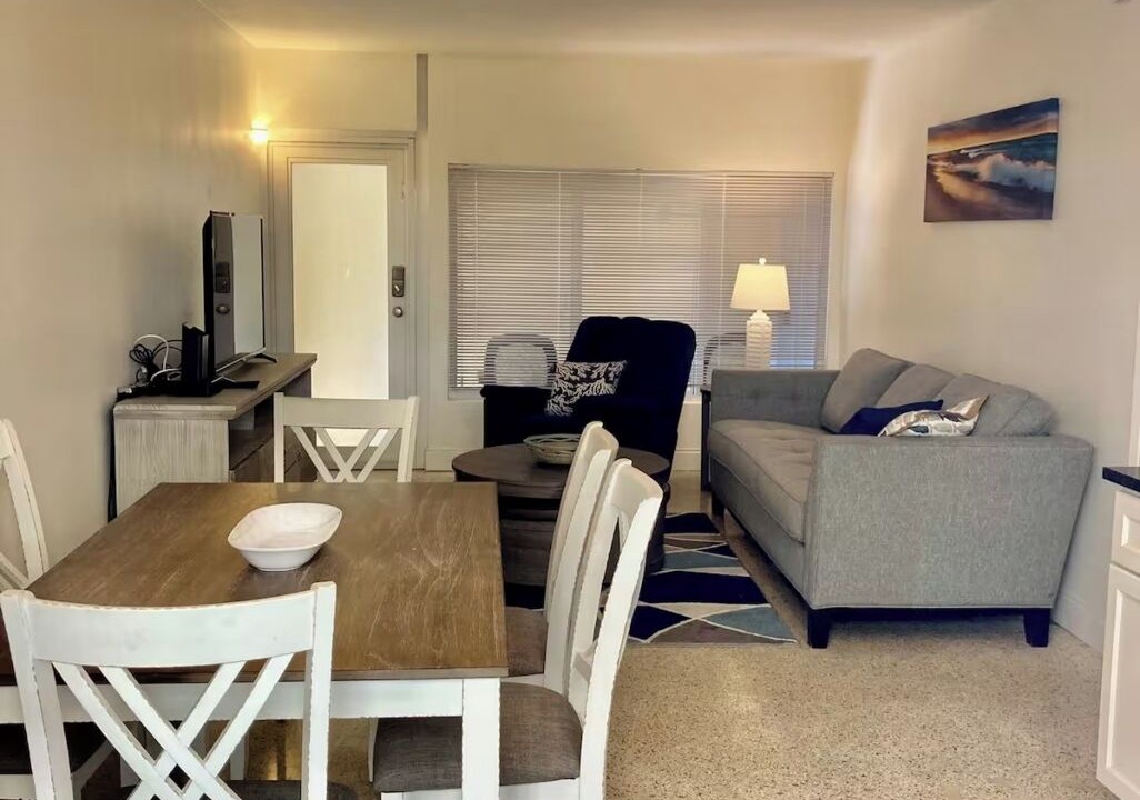 Photo of Livingroom in Deerfield Beach